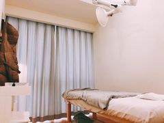 -至艾推拿院·三伏灸(昆城广场店)