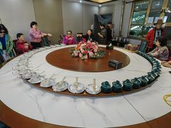 -三江源美食城