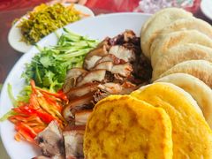 扒猪脸火勺-北京龙庆四季香农家饭庄·灶台鱼·碳烤虹鳟鱼(龙庆峡店)