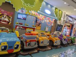 -莫莉幻想儿童乐园(三河燕郊永旺店)