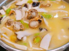 -香山湖家家宴(中山陵店)