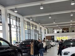 -上海星瀚奔驰4S店(红柳路店)