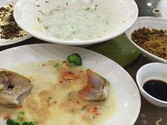 -顺峰渔港中国人的餐厅