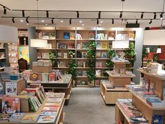-魔方城市书房(中街益田店)