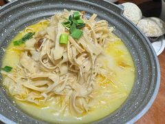 -宴小馆·小海鲜青岛菜(五四广场店)