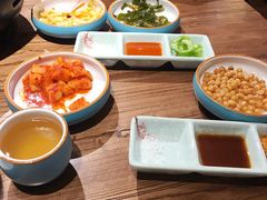 -明洞阿姨·韩式酱蟹烤肉·创意料理(三元桥店)