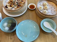 酸辣鲜虾馄饨-缸鸭狗(天一广场店)