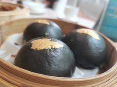 黑金流沙包-东莞塘厦三正半山温泉酒店·汉宫中餐厅