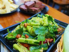 手拍黄瓜-曹丞相·地锅鸡·地锅鱼(武林店)