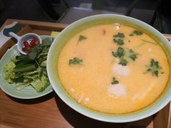 -越弥越南传统美食馆