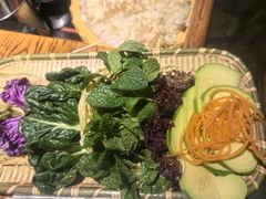 -老牌坊云南鱼豆花火锅(爱建店)