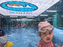 -Swim斯卫姆国际儿童游泳中心(红博中央公园店)