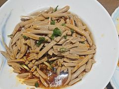-东口码头·烧鸽子·鱼头泡饼·地方菜(金鹰悦城店)