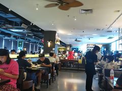 -大头虾越式风味餐厅(光明广场店)