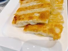 三鲜锅贴-日月昇渔家菜·海肠捞饭·大连海鲜(星海公园店)