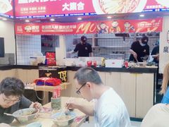-魔都三兄弟酸辣粉·蘸卤炸串(虹桥万科店)