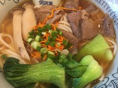 -俏凤凰(美林M·LIVE天地东座店)