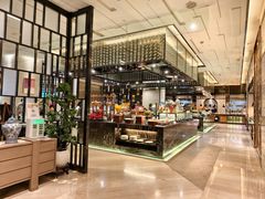 -广州万富希尔顿酒店·感趣自助餐厅·金秋蟹宴生蚝海鲜刺身