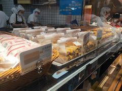 面包甜点陈列柜-鲍师傅糕点(国金街店)