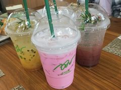 -Chom Cafe and Restaurant