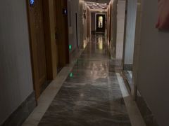 -新盈光·云会所(百丈东路店)