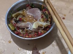 -黑竹沟新场牛肉火锅