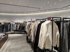 -URBAN REVIVO(上海中庚漫游城店)
