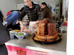-曾笼笼牛肉饼