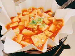 -穹六人间 people 6(岳阳路店)