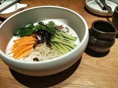 鸡丝凉米线-云海肴·汽锅鸡·云南菜(高德置地店)