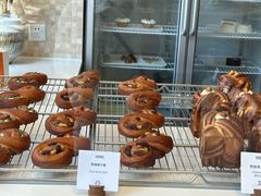 -VERIE BAKEHOUSE