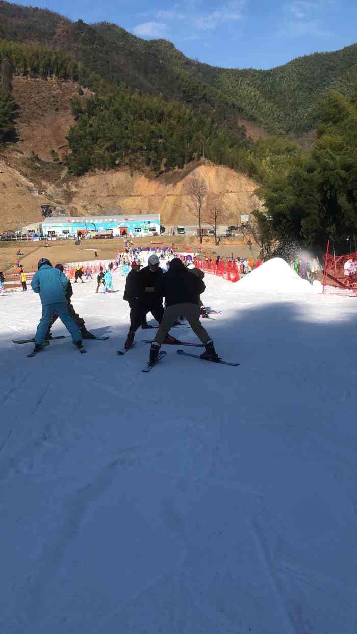 桐庐生仙里国际滑雪场