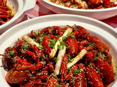 -肥小宝·金牌油焖大虾(襄阳龙虾地标店)