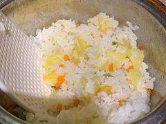 土豆焖饭-滇香肴·云南菜蒸汽石锅鱼(云南北路店)