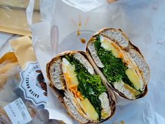 烟熏啵啵鸡-Catch Bagel(芳草地店)