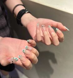 -UU·NAIL美甲美睫專門店