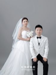 -纪梵希旅拍婚纱摄影(大连总店)