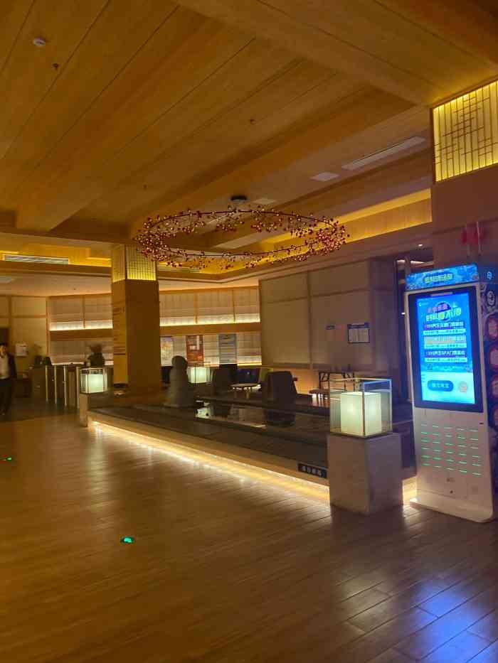 蓝鲸湾(包河店)-"价格很划算 吃喝玩乐一条龙 服务也很好.