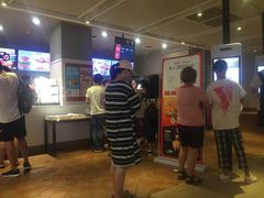 等位区-肯德基(宁波万达店)