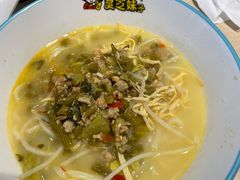 -灵芝妹子海鲜米线(劳动公园店)