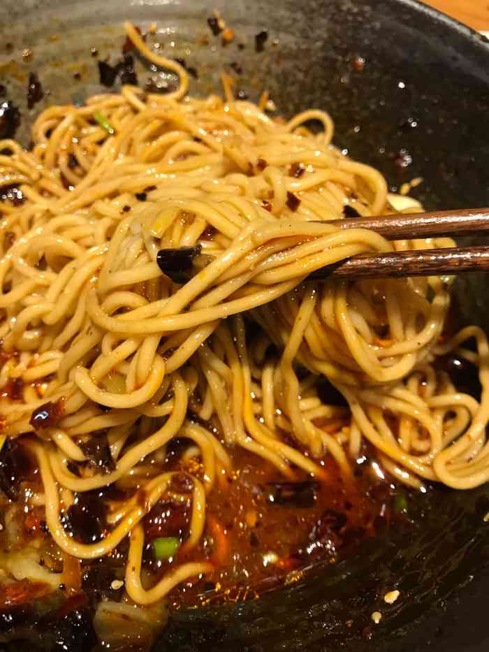 犟小面(良乡华冠店)-"下午两点多,没有客人.点了肥肠面.肥肠处.