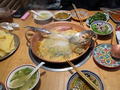 -洱火云南酸菜牛肉火锅(石景山当代商城店)