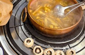 Yunnan Dried Pork Rib Hot Pot