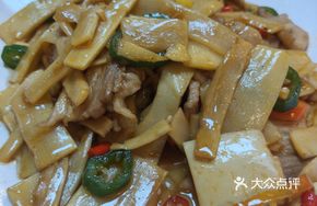 Pork Belly with Crisp Bamboo Shoots