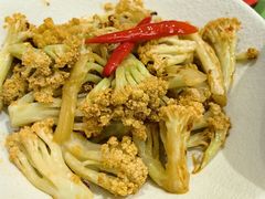 XO酱爆花菜-渔语鱼新川菜Bistro(万象天地店)