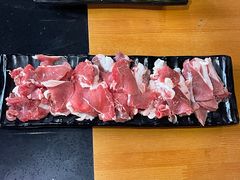 -果松木炭酸菜铜火锅·外婆参鸡汤