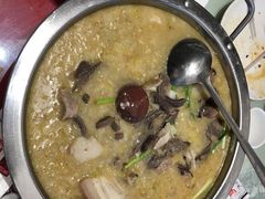 -吴记酱骨炖菜馆(西大直街店)