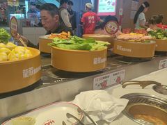-龍歌自助小火锅(市北CBD万达店)