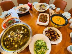 -有红鸡毛店·川菜(建设路店)