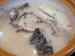 鱼头豆腐汤-浔味·山屿湖·正宗淳牌全鱼宴老字号